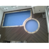 deck de madeira para piscina redonda